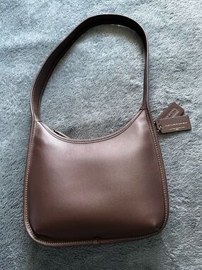 Coach Curve Zip Shoulder Bag